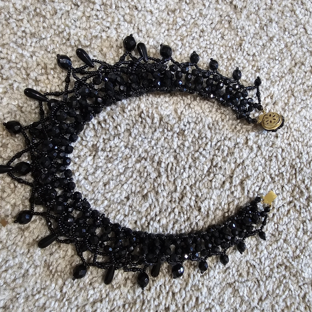 Elegant Black Beaded Lace Choker Necklace - Picture 5 of 6